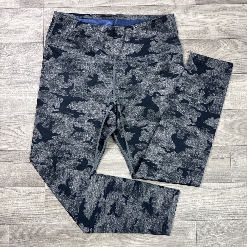 Sweat Shaper Leggings Pants Cropped Mid Rise Gray Camo Print sz L